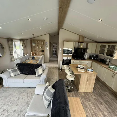 Golden Anchor - The Oakland Lodge - Coastal Caravan Breaks Chapel Saint Leonards Exterior photo