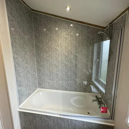 Golden Anchor - The Oakland Lodge - Coastal Caravan Breaks Chapel Saint Leonards Exterior photo