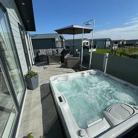 Golden Anchor - The Oakland Lodge - Coastal Caravan Breaks Chapel Saint Leonards Exterior photo