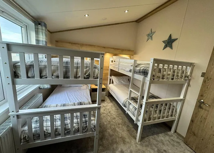 Golden Anchor - The Oakland Lodge - Coastal Caravan Breaks